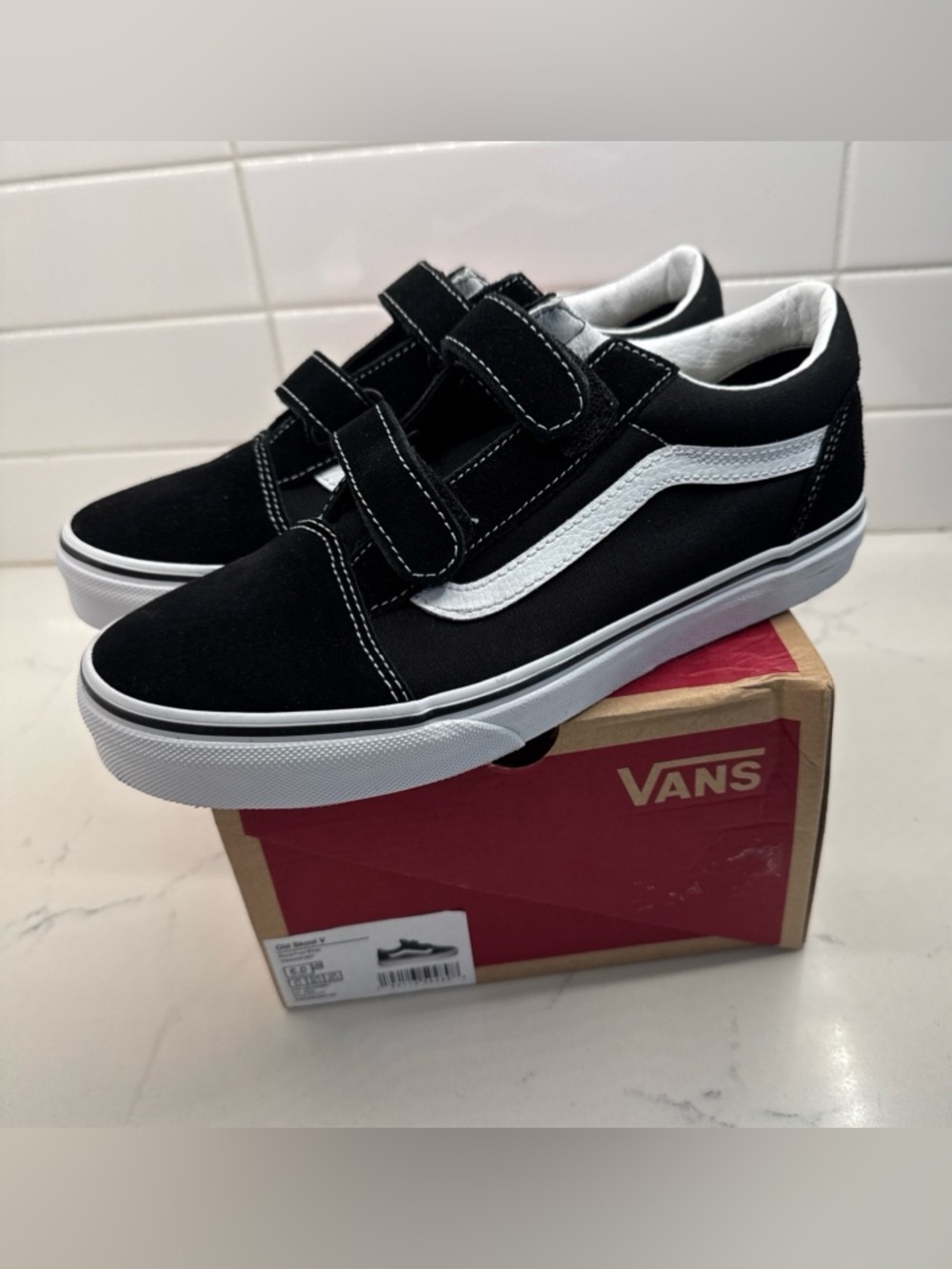 Vans Black & White Old Skool Velcro Sneakers skate shoes